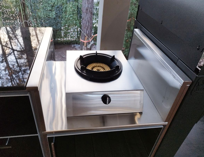 BeefEater plinski roštilj 1600 Stainless Steel 4 gorionika (Ugradna montaža)