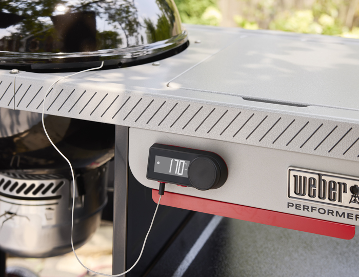 Weber roštilj na ugalj Performer Premium 57cm Grill Centr
