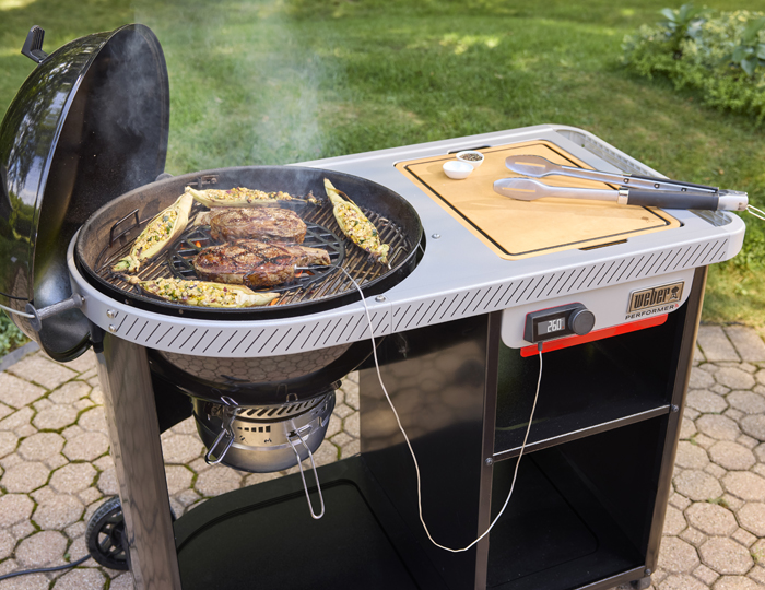 Weber roštilj na ugalj Performer Premium 57cm Grill Centr