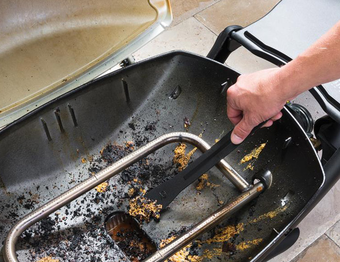 Weber set alata za čišćenje plinskog roštilja (2 predmeta)